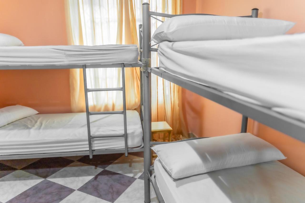 Hostal Rojo Plata